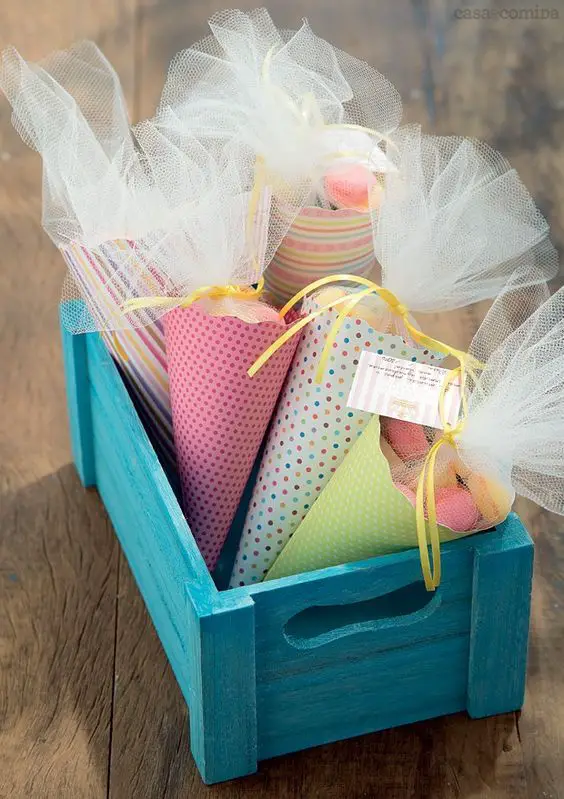 Baby shower favors: Do it yourself