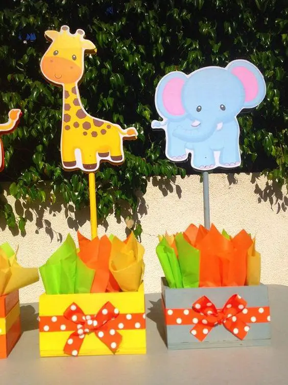 How to Make Safari Party Favors