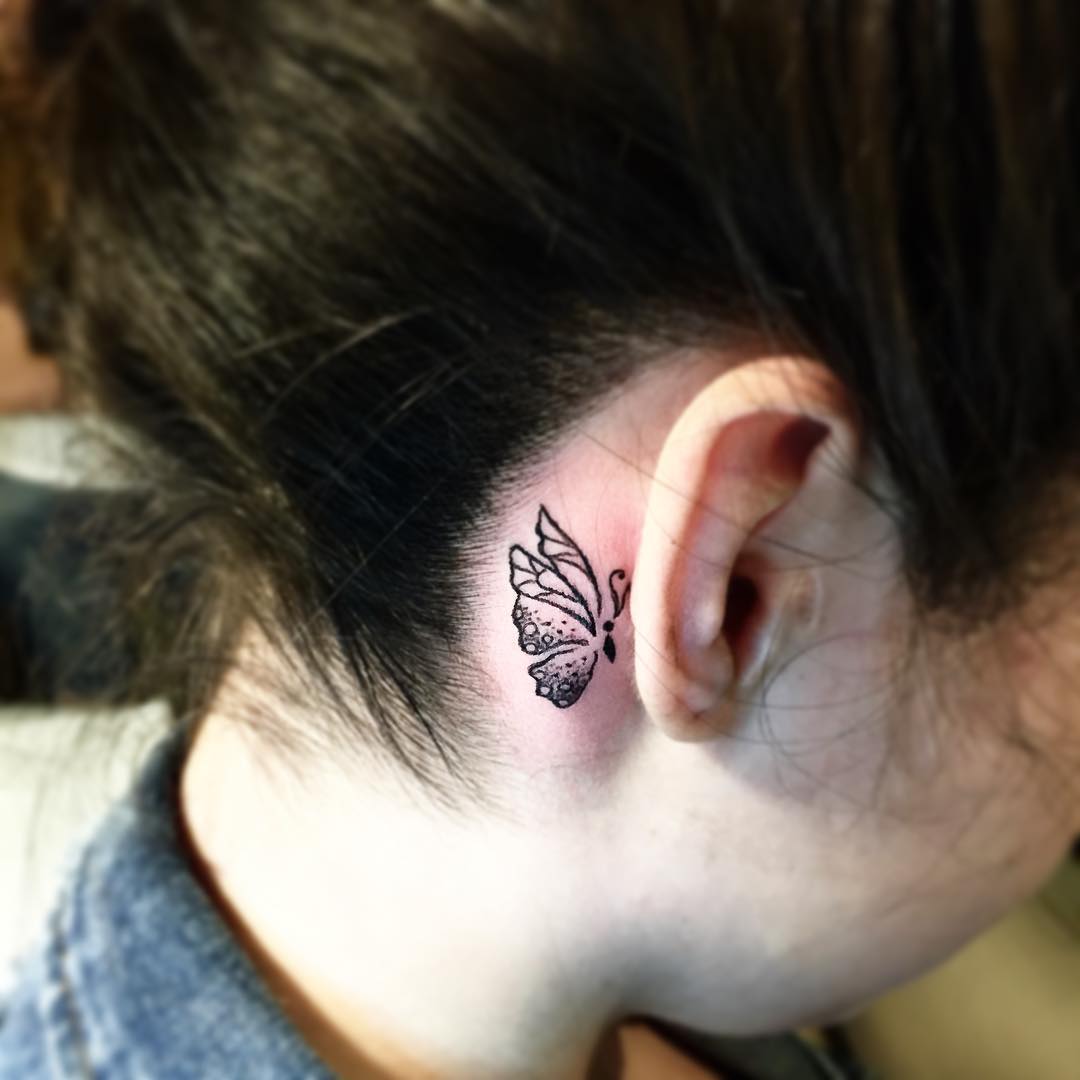 tatuagem atras da orelha de borboletas 5
