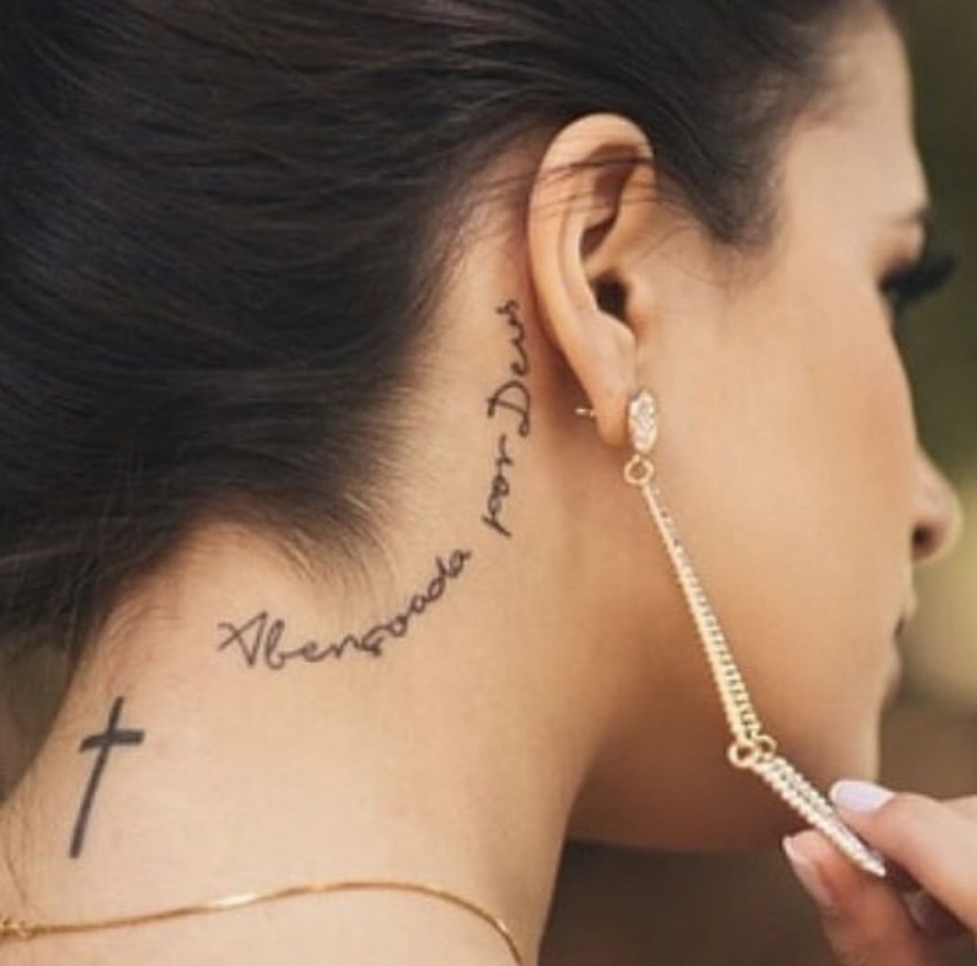 Tatuagem atrás da orelha: Confira 29 lindos modelos para arrasar