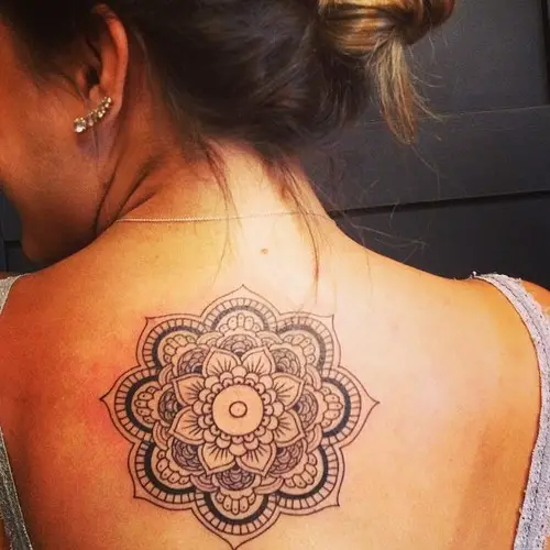 Tatuagem flor de lótus mandala