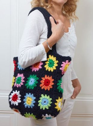 crochet carrying bolsa