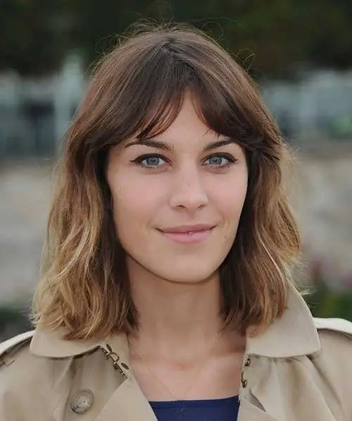 Cabelo long bob com franja de Alexa Chung