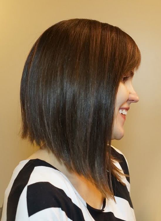 cabelo long bob liso visto de lado