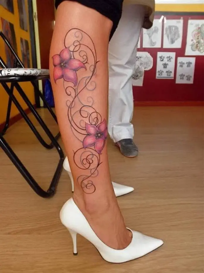 Tatuagem feminina na canela: +47 fotos lindíssimas para escolher