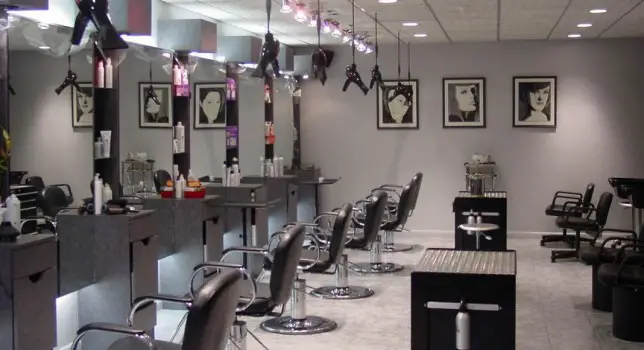 100 Names for Beauty Salons: Creative Ideas