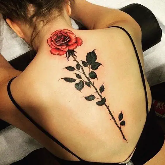 Tatuagem Feminina 2020 nas costas