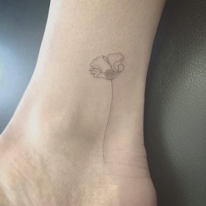 Tatuagens Minimalistas - Pequena flor